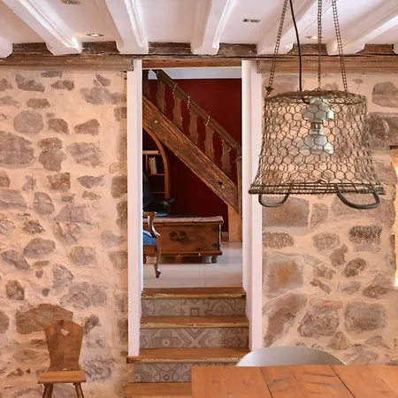 Holiday home Le Nid De Gueb *